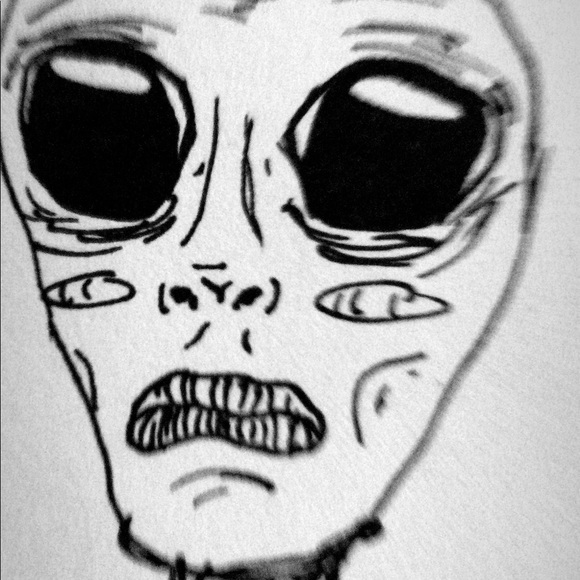 Meet your Posher, Camille - Picture 3 of 3